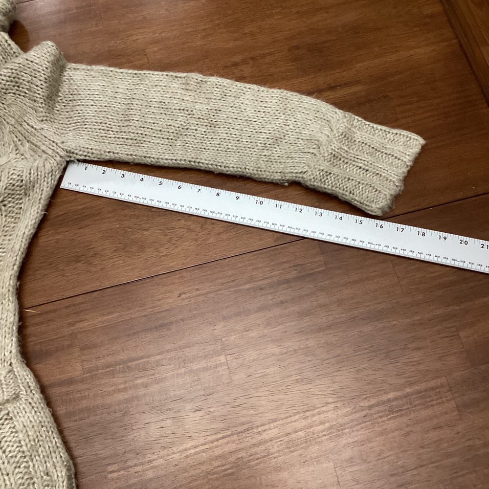 Soft Surroundings Petite Oatmeal Cable Knit Buckle Neck Cardigan Sweater PS - Picture 7 of 7